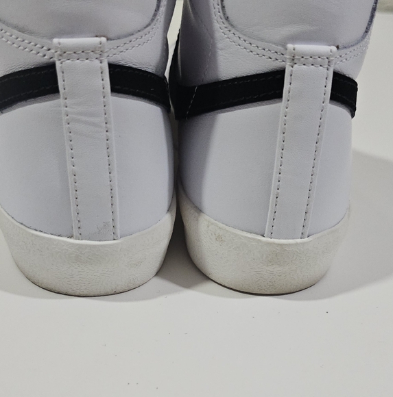 Nike Blazer Mid 77 Women's Size 7.5 Sneakers White Black Sneakers - Picture 8 of 12